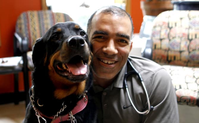 Local Vet Provides Free Care to Dog Owners Who Are Blind
